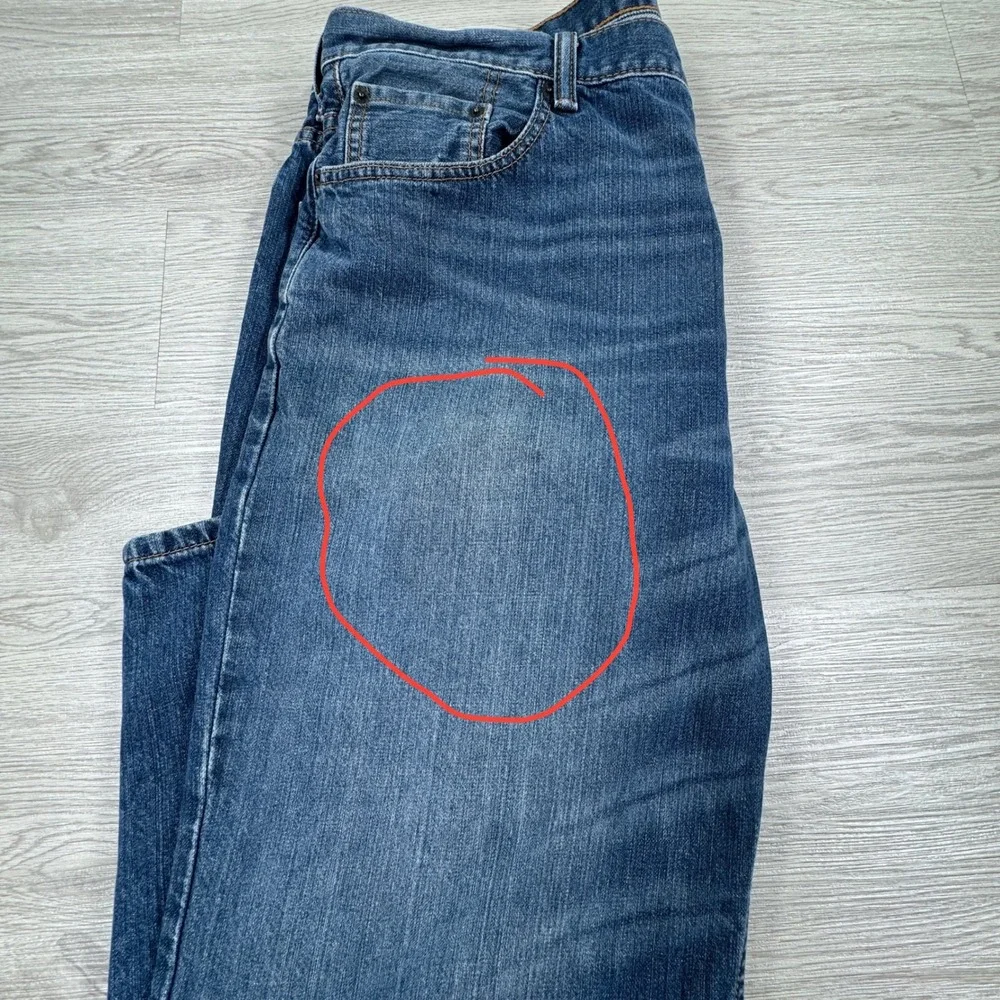 Levis orders ship